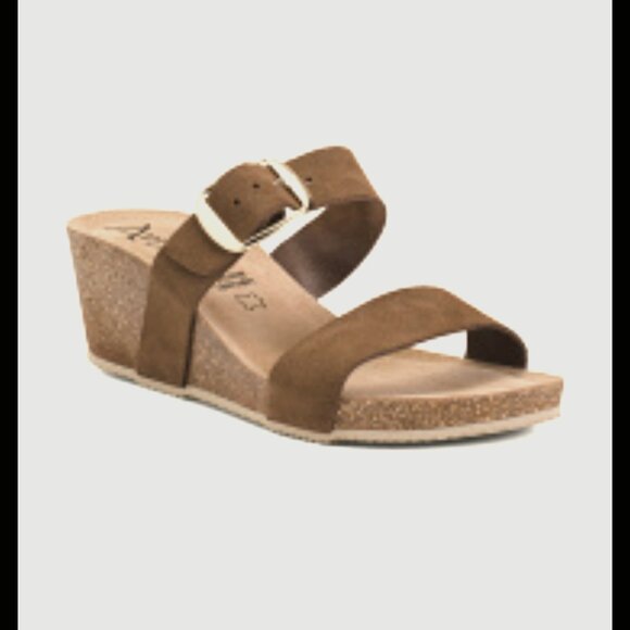 Bio Green Sandals Made in Spain New with Tags Without Box 9 - Picture 1 of 4